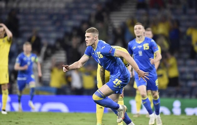 Гол украинца Довбика шведам стал самым поздним победным мячом в истории Евро