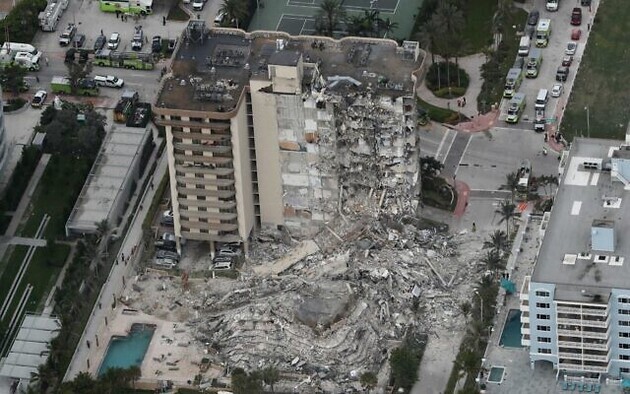 Двоє дітей загинули в результаті обвалення 12-поверхового житлового будинку у Флориді 