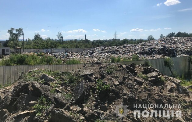 Чиновник из Дрогобыча подозревается в загрязнении земель на 3 миллиона гривен