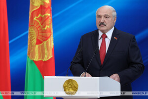 Лукашенко приказал перекрыть границу с Украиной