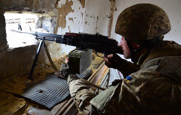 Ствольная артиллерия, минометы и БПЛА: оккупанты усилили обстрелы позиций ВСУ в Донбассе