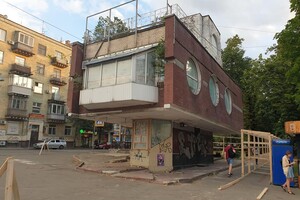Очередному модернистскому зданию Киева грозит уничтожение: Трамвайную диспетчерскую на Львовской площади могут снести 