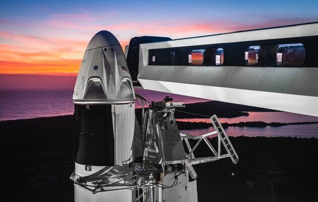 Грузовой космический корабль Cargo Dragon SpaceX расстыкуется с МКС сегодня