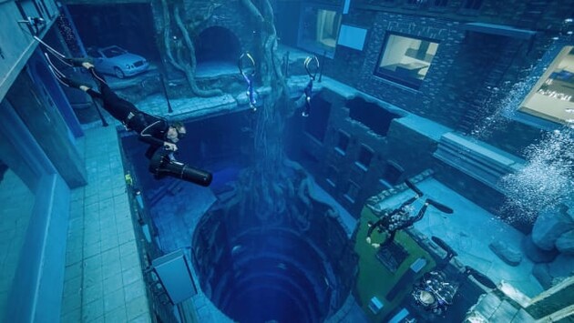 В Дубае открыли самый глубокий в мире бассейн для дайвинга 