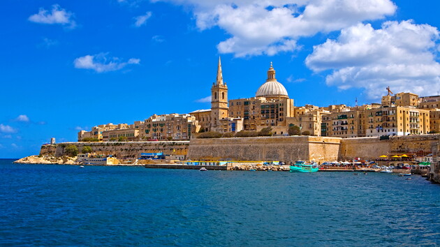 Мальта закроет границы для невакцинированных от COVID-19 туристов