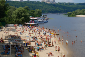 У Києві дозволено купатися на трьох пляжах 