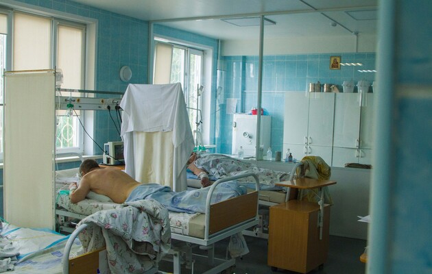 В Украине 70% Covid-госпитализаций среди лиц старше 60 лет — эксперт