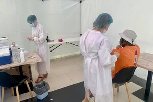 Три центри масової вакцинації в Харкові почали працювати щодня: адреси та графік роботи 