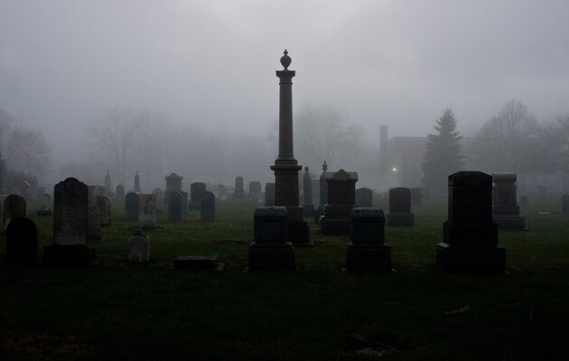 В Канаді біля школи-інтернату знайшли 160 безіменних могил