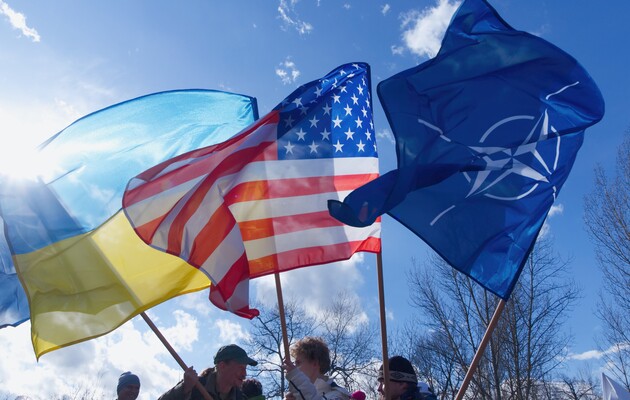НАТО будет наращивать поддержку Украине в регионе Черного моря — Дэйвис