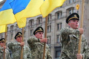 Обязательный военный призыв могут отменить через два года — Корниенко 