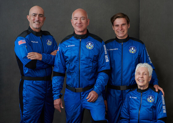 На кораблі New Shepard знаходяться чотири астронавта