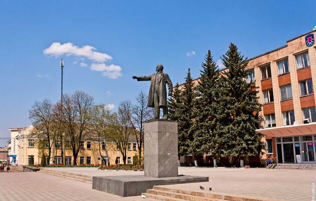 На Черкасщине продадут памятник Ленина