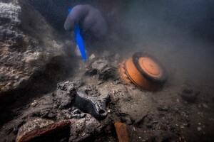 Археологи знайшли в давньоєгипетському затонулому порту фрагмент корабля і цвинтар 