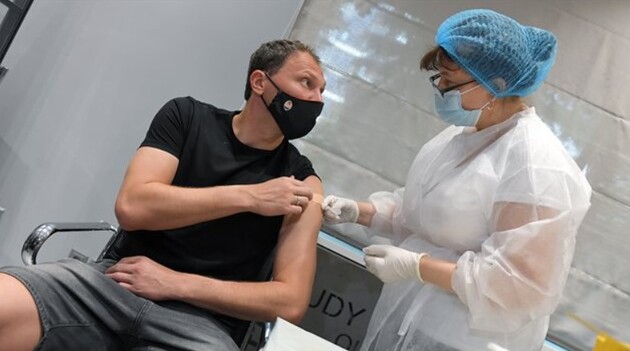 Пятов отметил важность всеобщей вакцинации