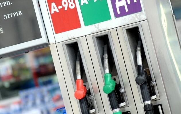 Минэкономики пересмотрело цены на бензин и дизтопливо