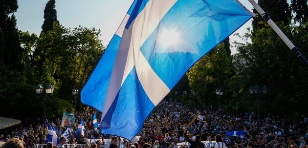 В Греции снова проходят протесты против обязательной вакцинации - полиция разгоняет протестующих 