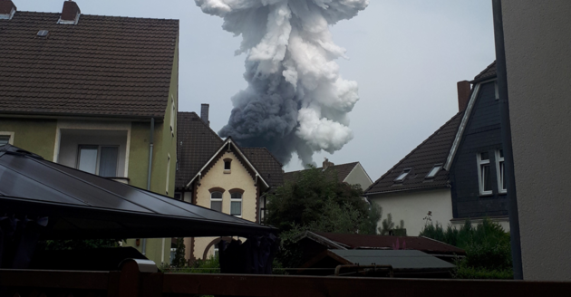 В Германии произошел взрыв на предприятии Chempark Currenta в Леверкузене - видео 
