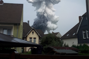 В Германии произошел взрыв на предприятии Chempark Currenta в Леверкузене - видео 
