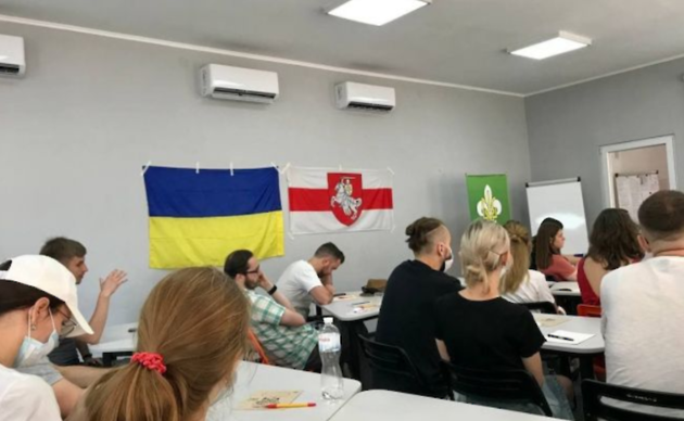 Во Львове впервые заработала школа белорусского языка для беженцев 