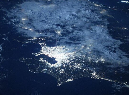 Олимпийские игры из космоса: NASA показала фото Токио с МКС 