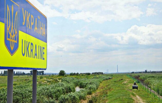 Зеленский поставил задачу привести в боевую готовность границы Украины