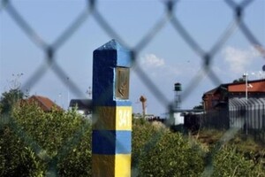 Зеленский поставил задачу привести в боевую готовность границы Украины