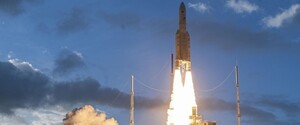 Тяжелая ракета-носитель Ariane 5 успешно вывела на орбиту спутники