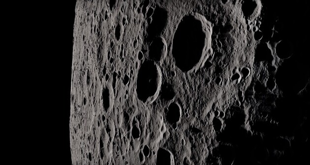 Вчені розповіли, де може ховатися вода на Місяці 