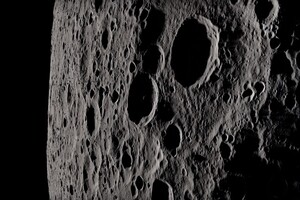 Вчені розповіли, де може ховатися вода на Місяці 