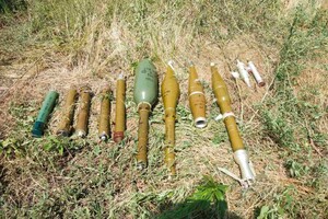 Почти сотня обезвреженных мин и снарядов: штаб отчитался о работе саперов в зоне ООС 