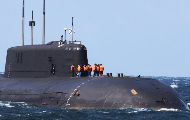 Російський атомний підводний човен втратив хід у датських водах. Зараз він дрейфує біля Норвегії: фото 