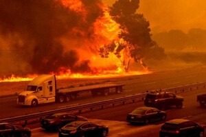 Пожежа Dixie дісталася до міста Грінвілл у Каліфорнії 