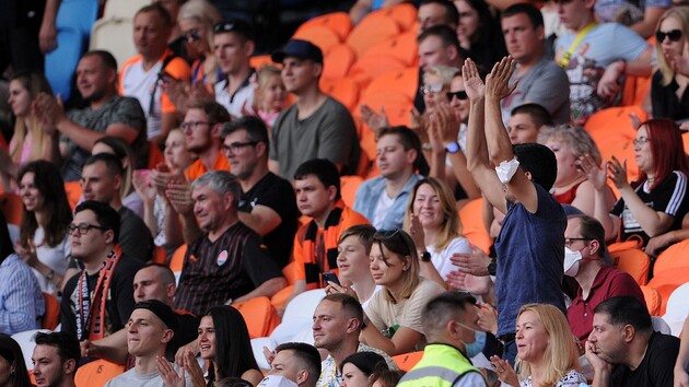 Привитые от ковида смогут получить билеты на матчи "Шахтера"