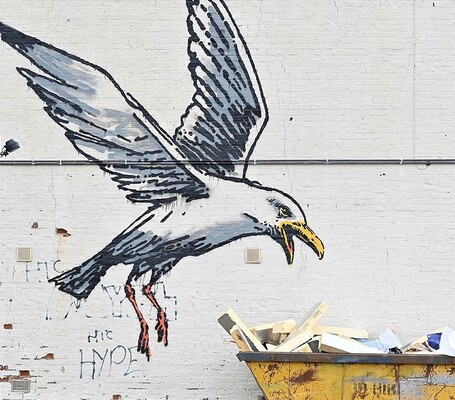 Новые граффити Бэнкси обнаружили в пяти курортных городах Великобритании