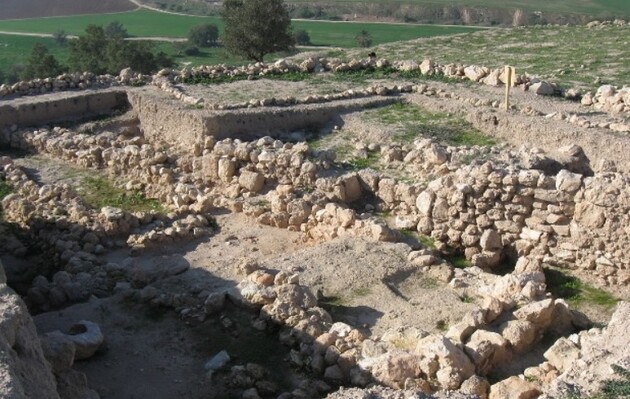 Археологи нашли место прорыва крепостной стены родного города мифического Голиафа