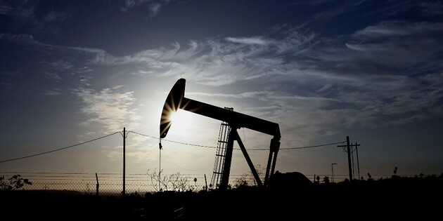 США обратились к странам ОПЕК с просьбой увеличить добычу нефти — Байден