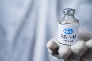 В Европе изучают новые побочные эффекты от вакцин Pfizer и Moderna