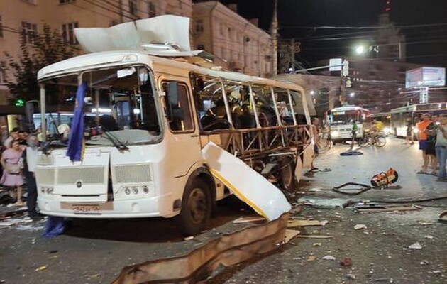 Вибух автобуса у Воронежі: є загибла і понад 15 поранених 