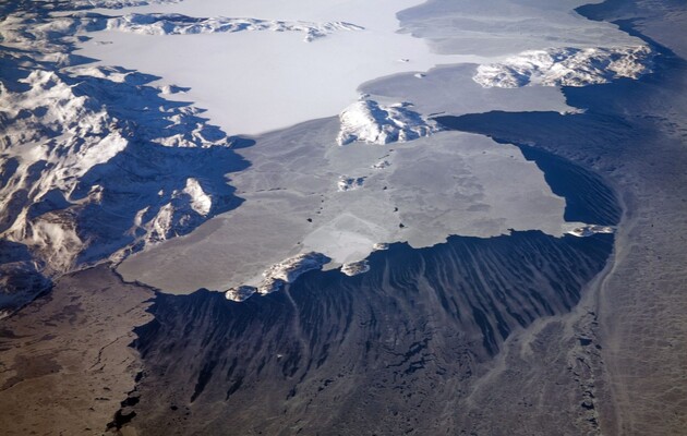 В Арктике нашли бактерии, которые могут разъедать дизель и сырую нефть