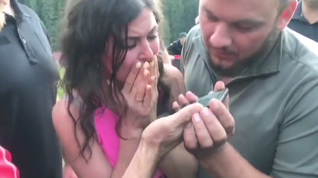 Родитель мальчика пообщались с ним по телефону