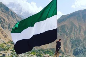 На півночі Афганістану розгорнули прапор опору. Віцепрезидент оголосив себе президентом 