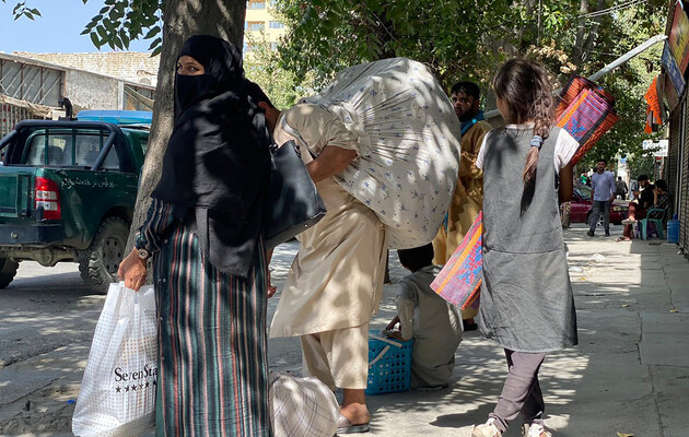 Талибы запретили своим боевикам праздновать победу в Афганистане, а гражданским носить оружие 