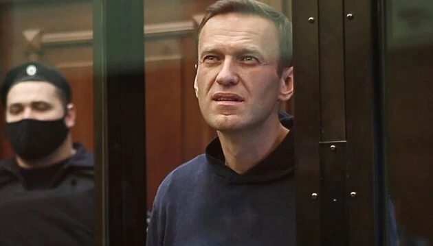 Макрон в розмові з Путіним знову закликав звільнити Навального 