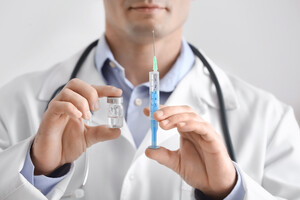 Moderna в сентябре начнет испытания вакцины от ВИЧ 