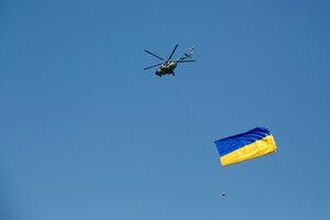 Половина українців вважають прапор головним символом держави – опитування