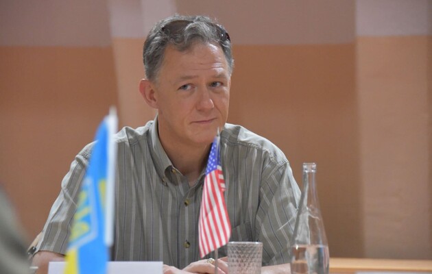 Джордж Кент выступил на саммите Крымской платформы