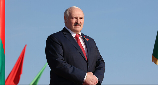 Лукашенко привітав Україну з 30-річчям