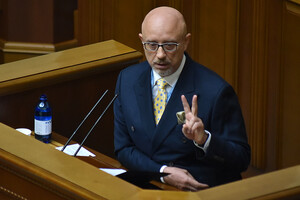 В ТКГ рассказали, кто представит Украину на завтрашних переговорах
