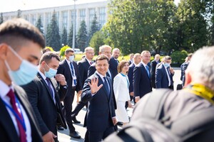 Чаусгейт не перешкода: Зеленський запевнив Санду в непохитності дружніх відносин України і Молдови 